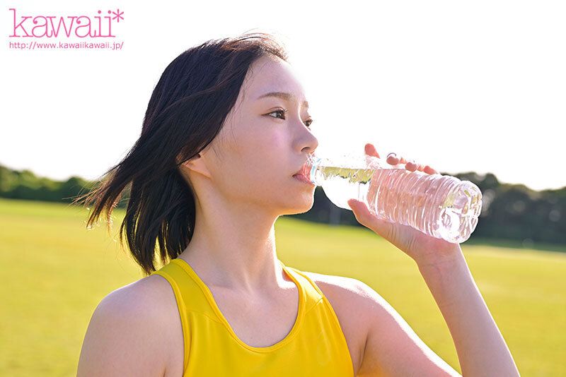 #日本全国大会で活躍した陸上少女、青春の終わりとAVデビュー8頭身、身長171cm、本物アスリート女子大生ー第●5回 全●高等●校陸●競技対校選●権大会出場 夏目まこ